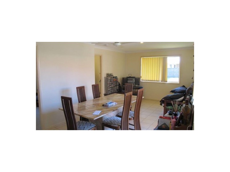 4 GUMTREE DVE, Urraween QLD 4655