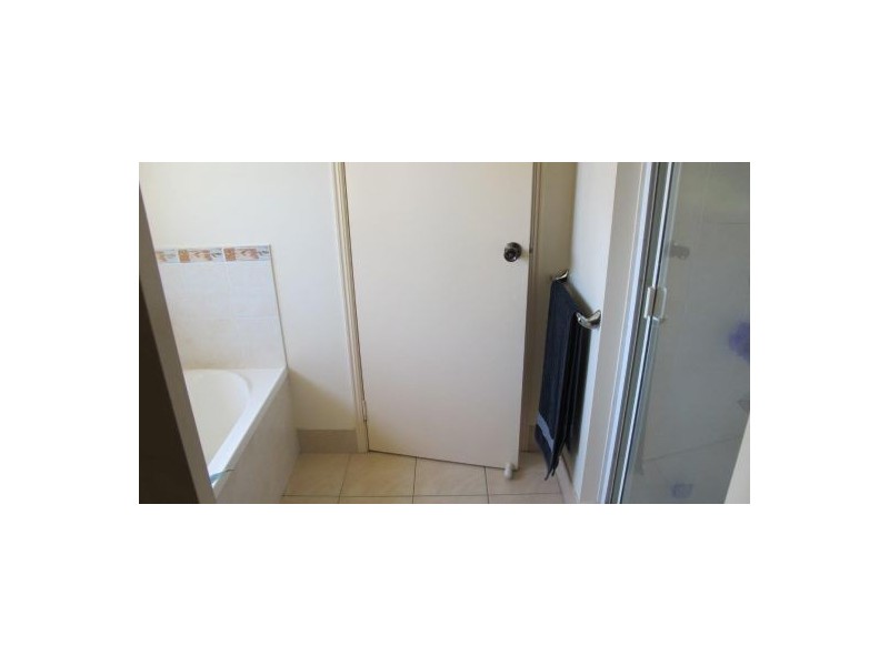 4 GUMTREE DVE, Urraween QLD 4655