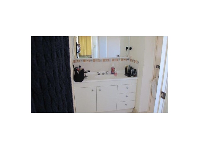 4 GUMTREE DVE, Urraween QLD 4655