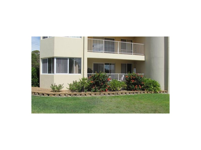 UNIT 1 / 13 PULGUL ST, Urangan QLD 4655