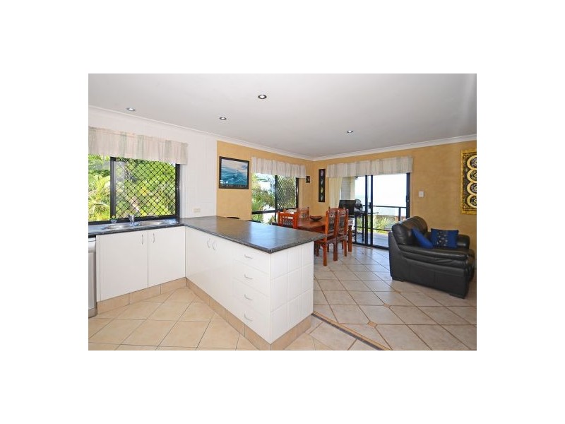 65 PALM WAY, Dundowran Beach QLD 4655