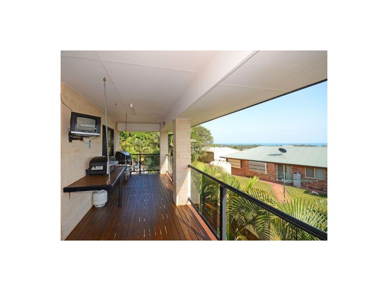 65 PALM WAY, Dundowran Beach QLD 4655