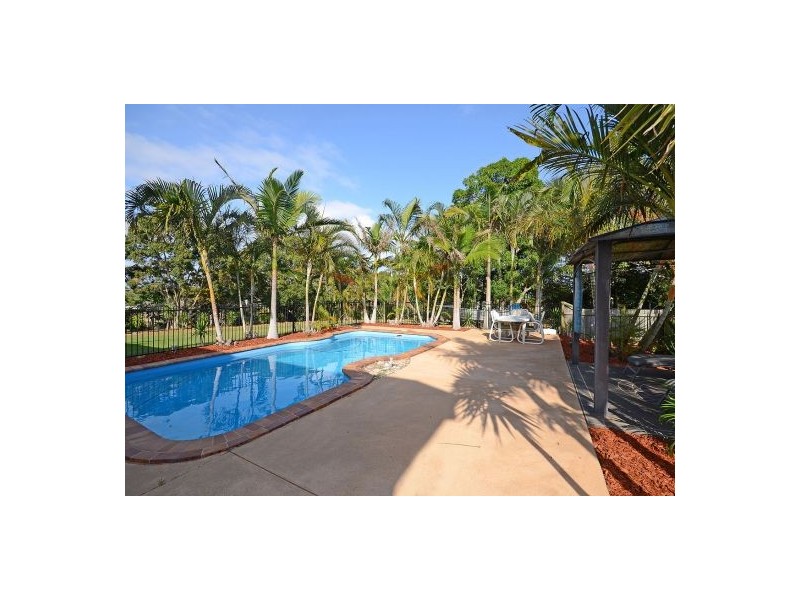 65 PALM WAY, Dundowran Beach QLD 4655