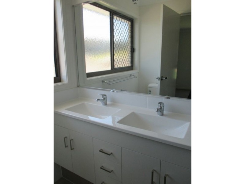 5 Steel Street, Wondunna QLD 4655