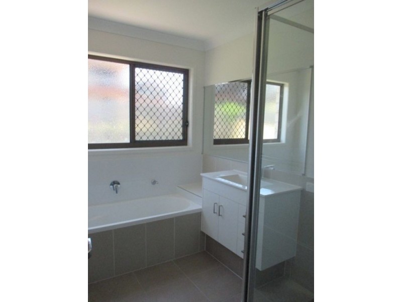 5 Steel Street, Wondunna QLD 4655