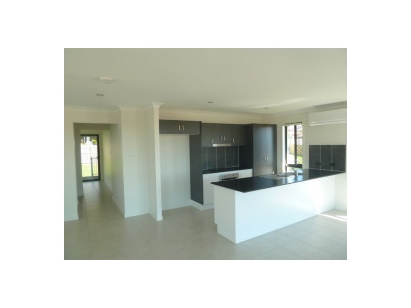 9 Steel Street, Wondunna QLD 4655