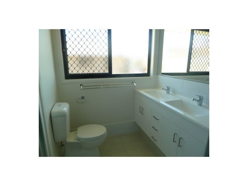 9 Steel Street, Wondunna QLD 4655