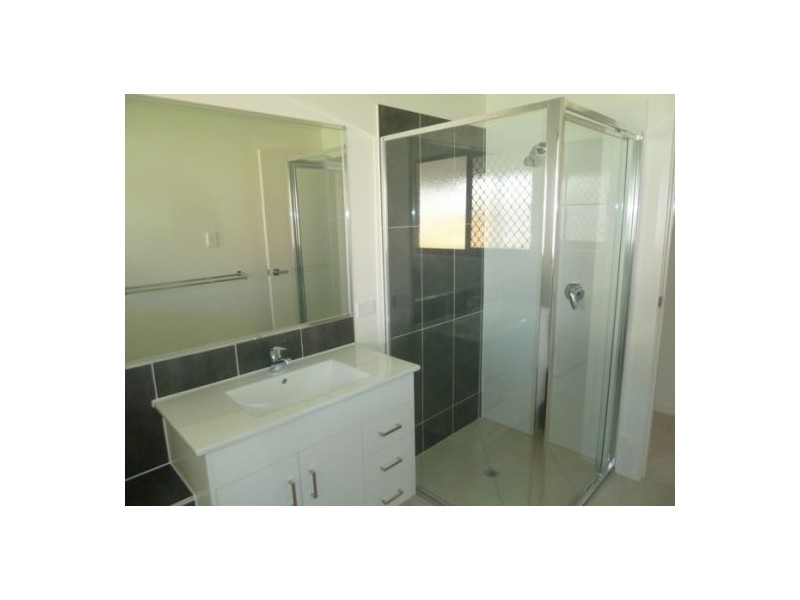 9 Steel Street, Wondunna QLD 4655