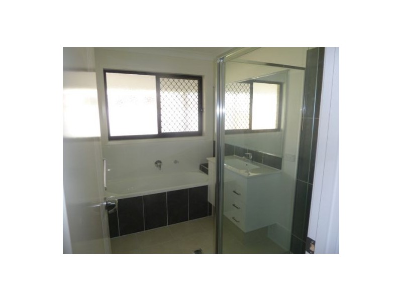 9 Steel Street, Wondunna QLD 4655