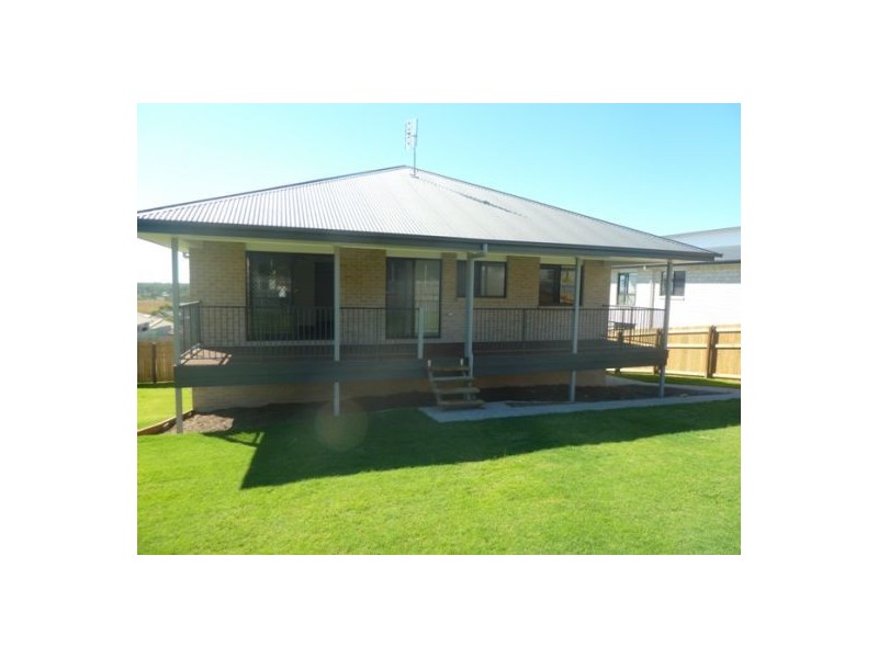 9 Steel Street, Wondunna QLD 4655