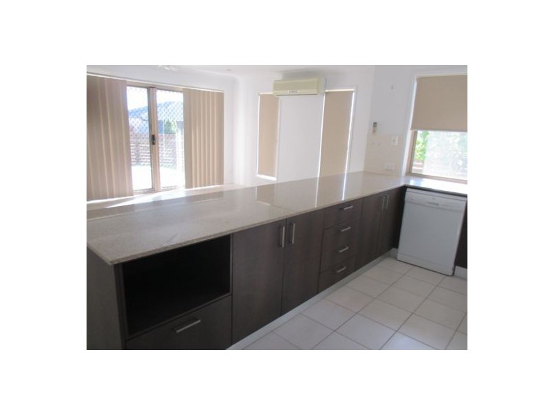 2 Santa Maria, Urraween QLD 4655