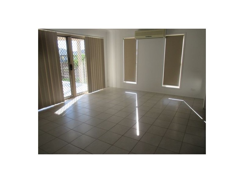 2 Santa Maria, Urraween QLD 4655