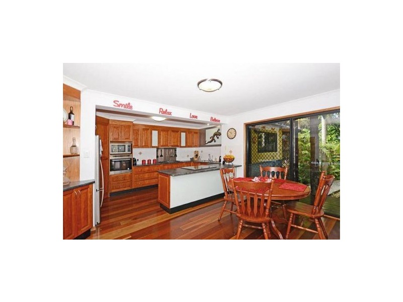 26 Flora Court, Dundowran Beach QLD 4655