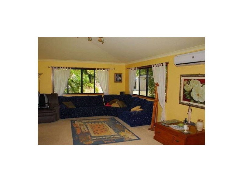 26 Flora Court, Dundowran Beach QLD 4655