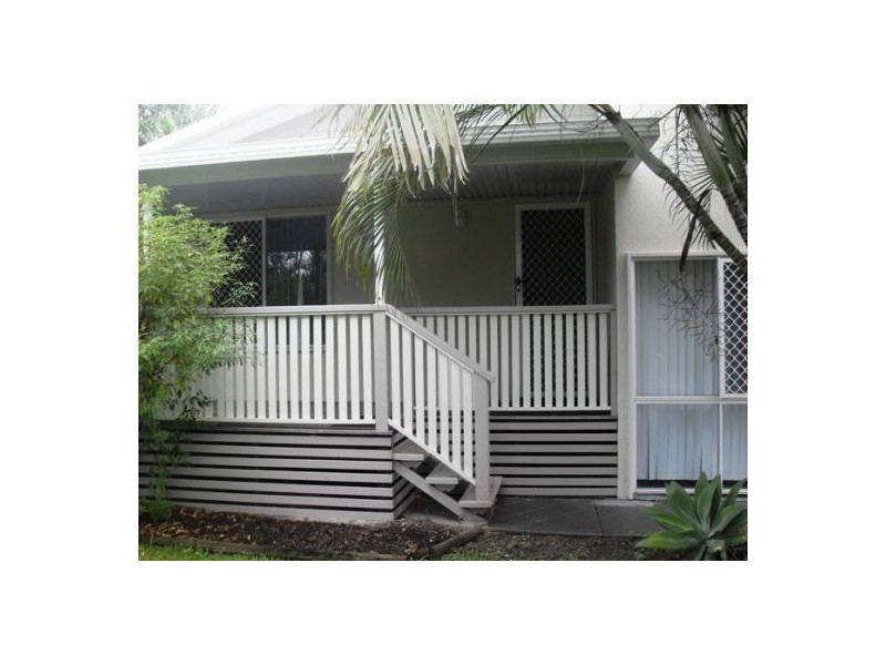1 Sealink Drive, Point Vernon QLD 4655