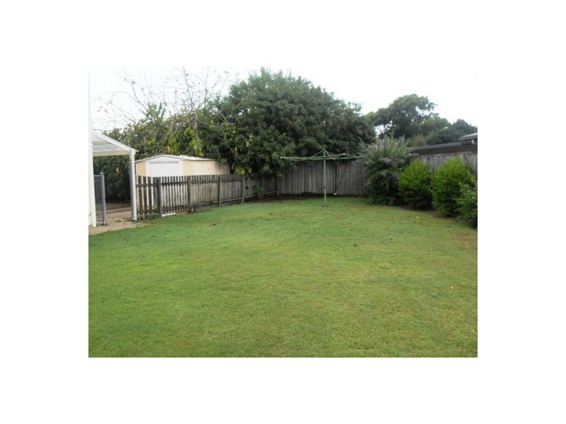 1 Sealink Drive, Point Vernon QLD 4655