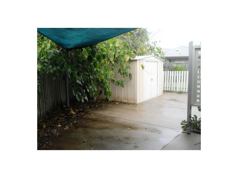 1 Sealink Drive, Point Vernon QLD 4655