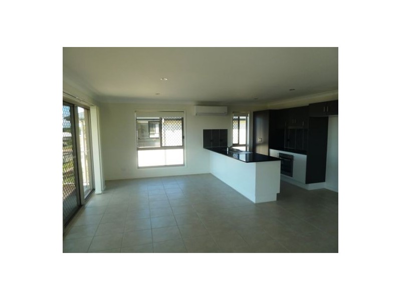 32 Baybridge Drive, Wondunna QLD 4655