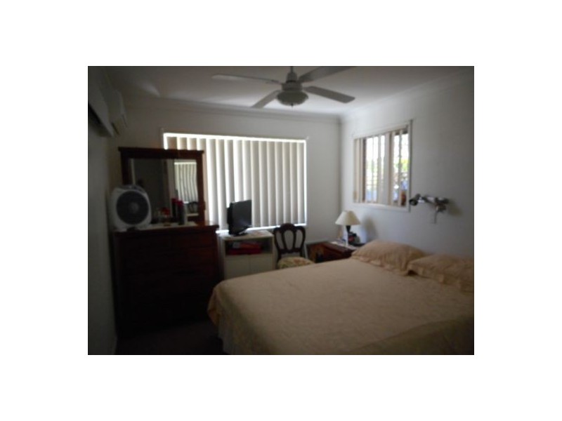 57 Glenray Street, Urangan QLD 4655