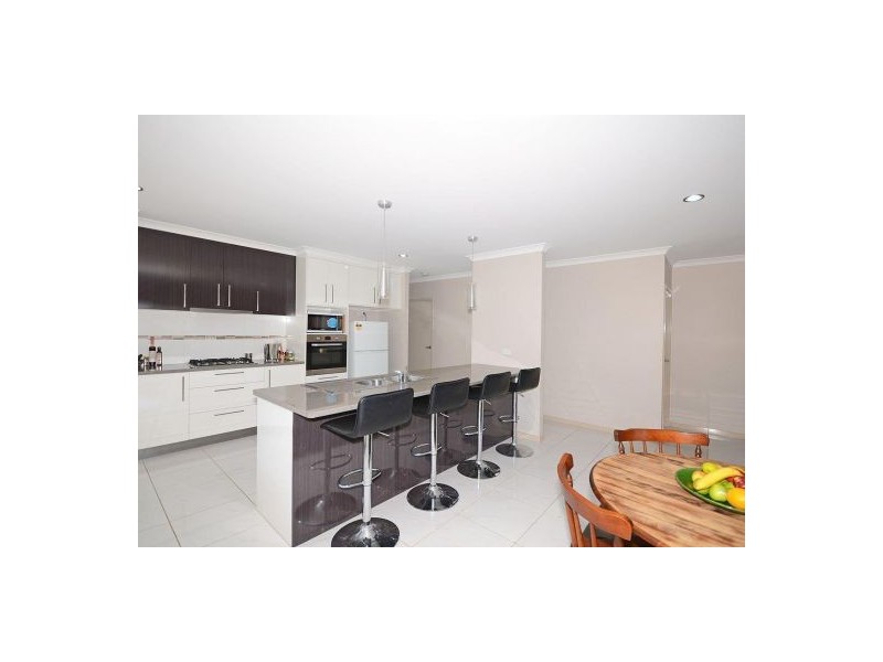 1/103 NISSEN STREET, Urraween QLD 4655