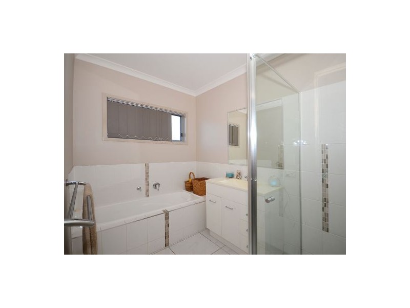 1/103 NISSEN STREET, Urraween QLD 4655