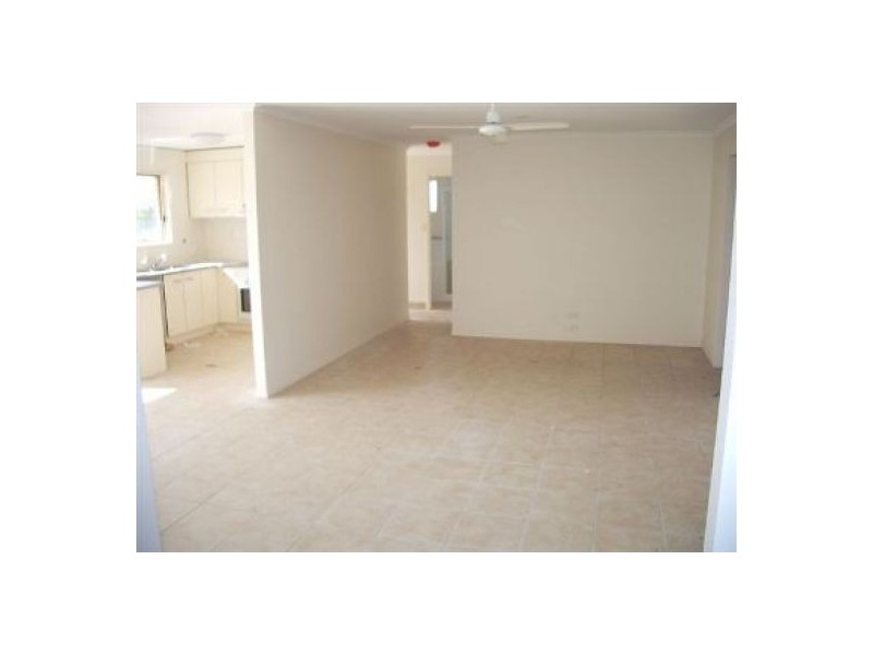 12 Kingston Way, Point Vernon QLD 4655