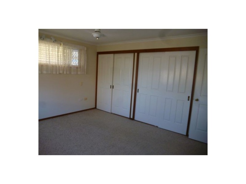 21 North Street, Point Vernon QLD 4655