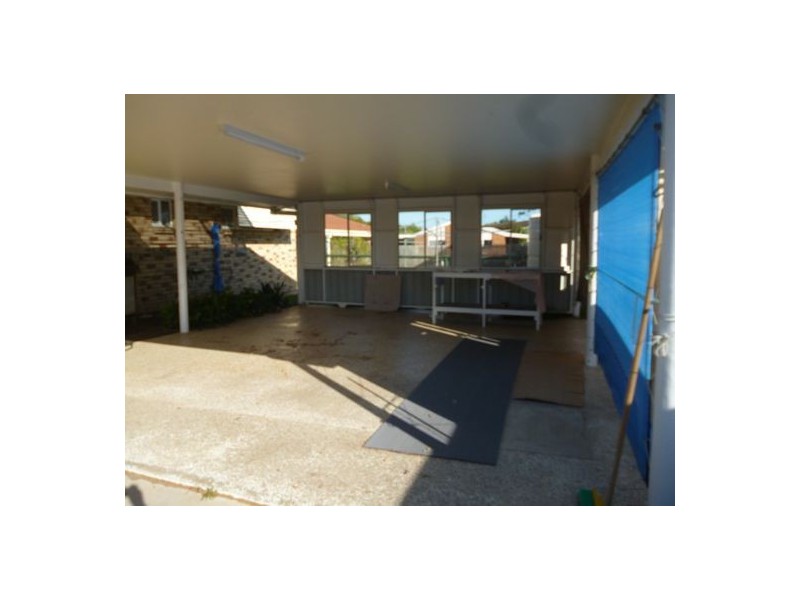 21 North Street, Point Vernon QLD 4655