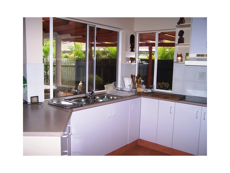 20 Mackay Drive, Kawungan QLD 4655