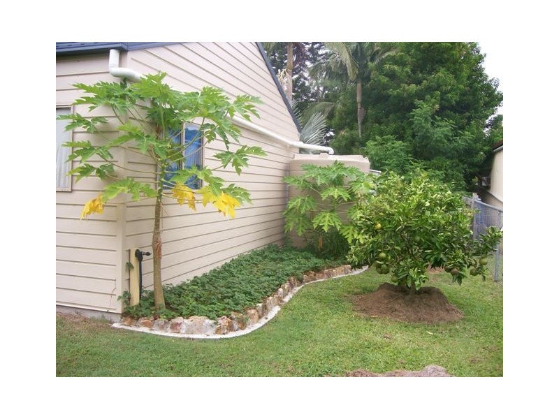 15 Carlton Street, Point Vernon QLD 4655