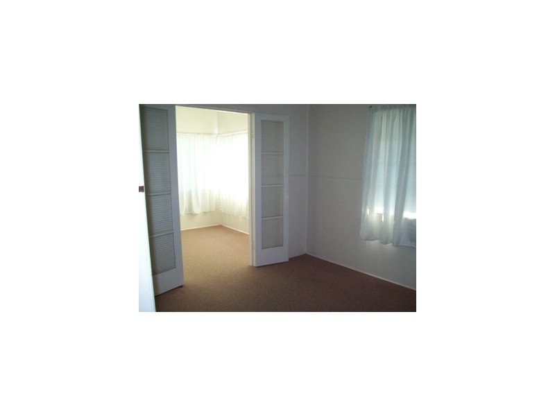 125 Pulgul Street, Urangan QLD 4655