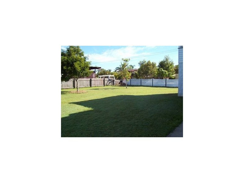 125 Pulgul Street, Urangan QLD 4655