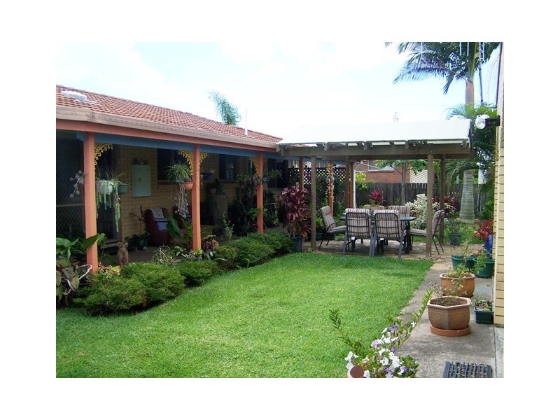 66 Drummond Street, Urangan QLD 4655