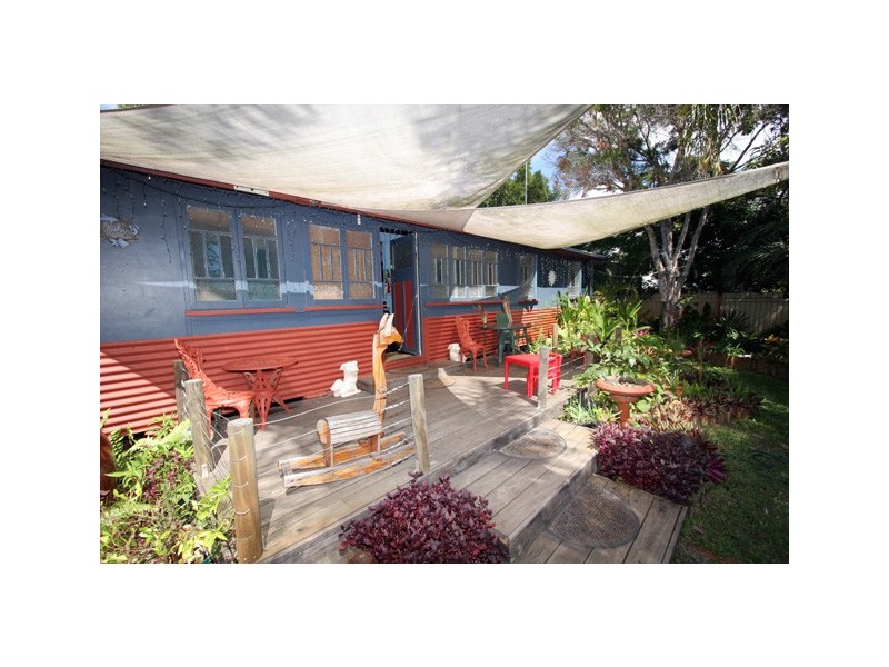 7 Hibiscus Street, Urangan QLD 4655