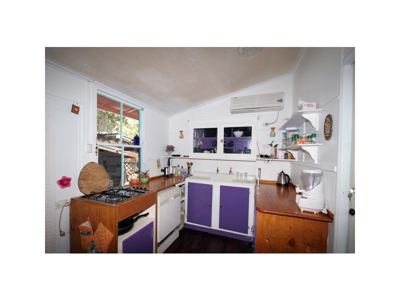 7 Hibiscus Street, Urangan QLD 4655