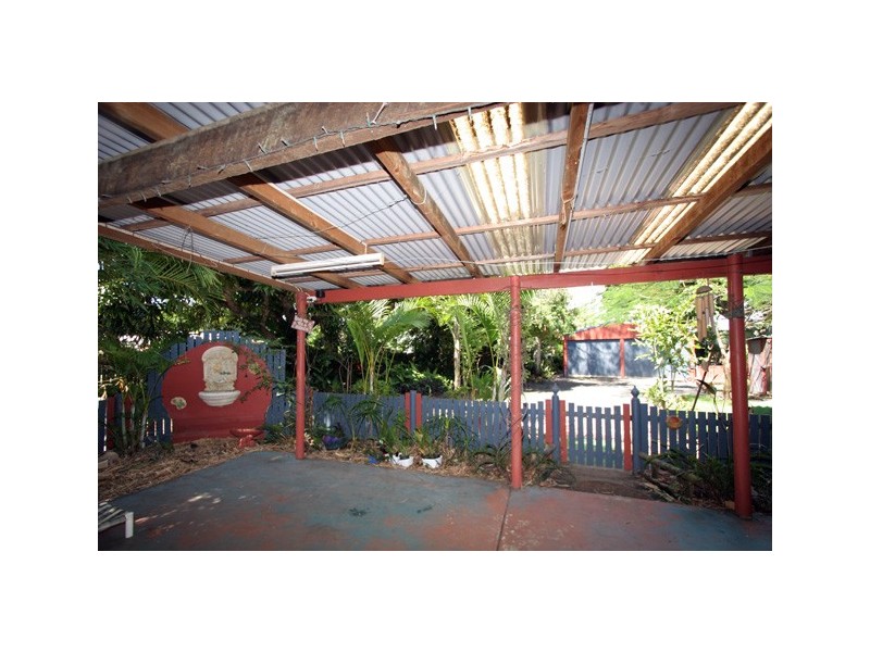 7 Hibiscus Street, Urangan QLD 4655