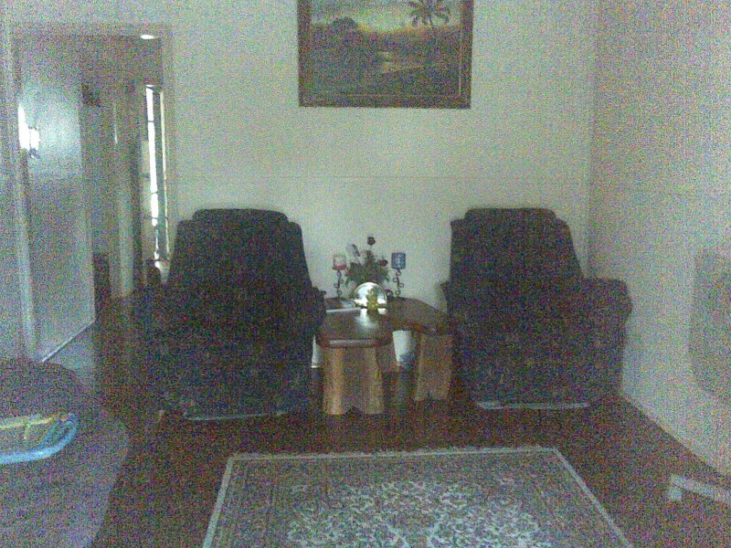 10 Larsen Street, Urangan QLD 4655