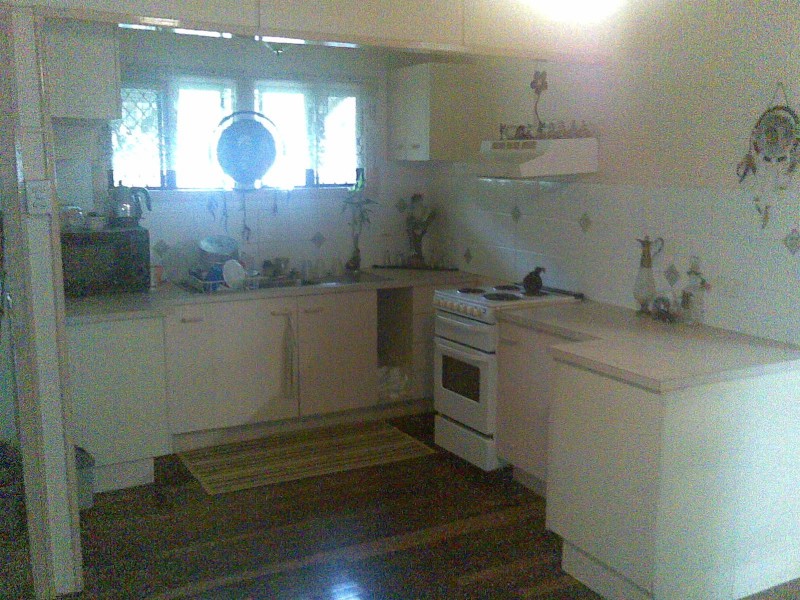 10 Larsen Street, Urangan QLD 4655