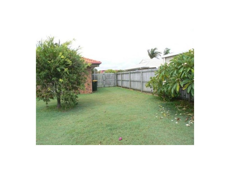 12 Merlin Drive, Urangan QLD 4655