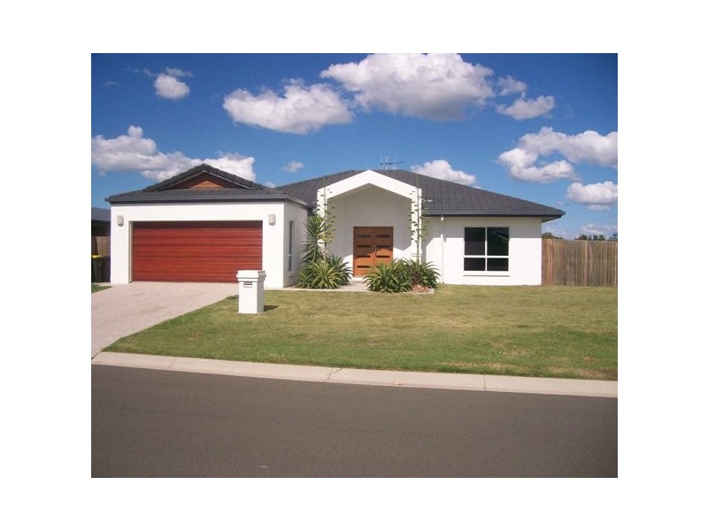 1 Seaway Parade, Toogoom QLD 4655
