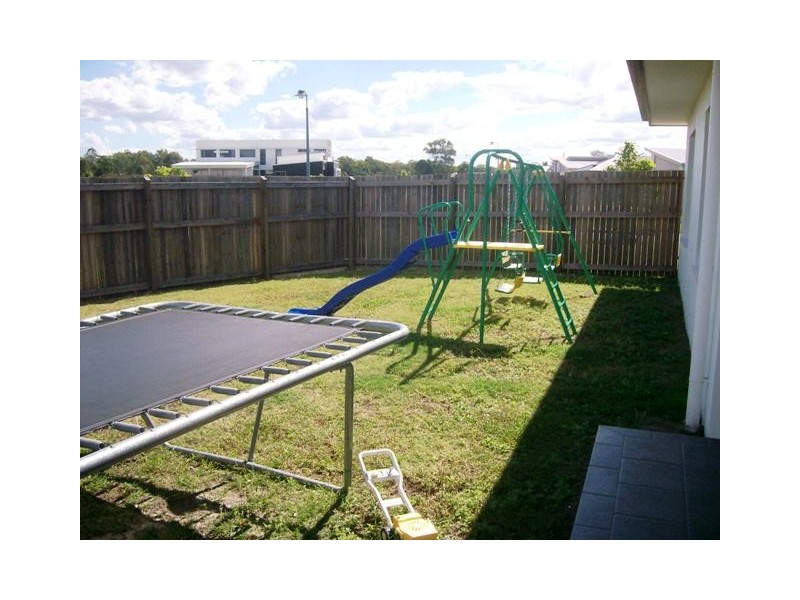 1 Seaway Parade, Toogoom QLD 4655