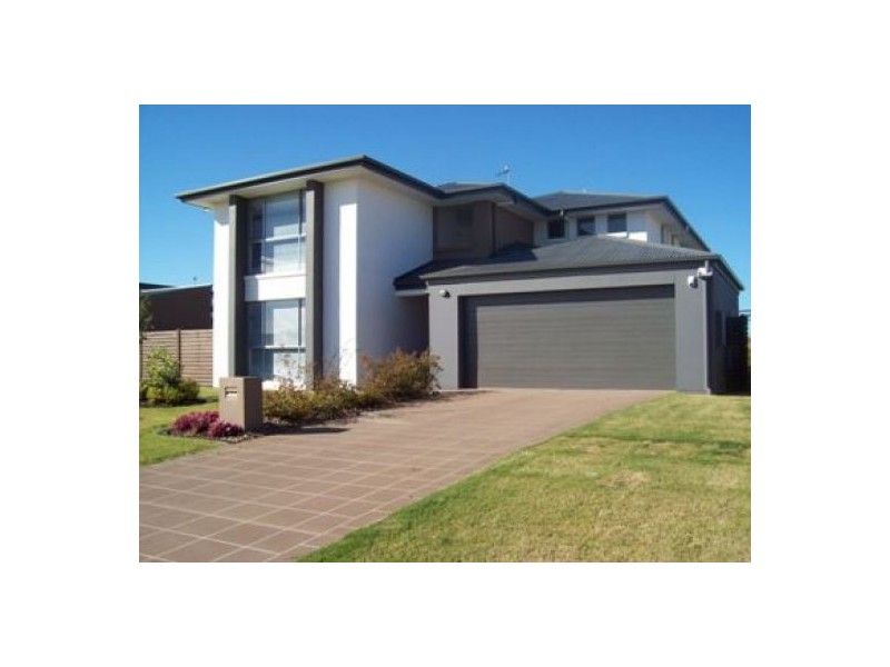 7 Captain Cook Street, Hervey Bay QLD 4655