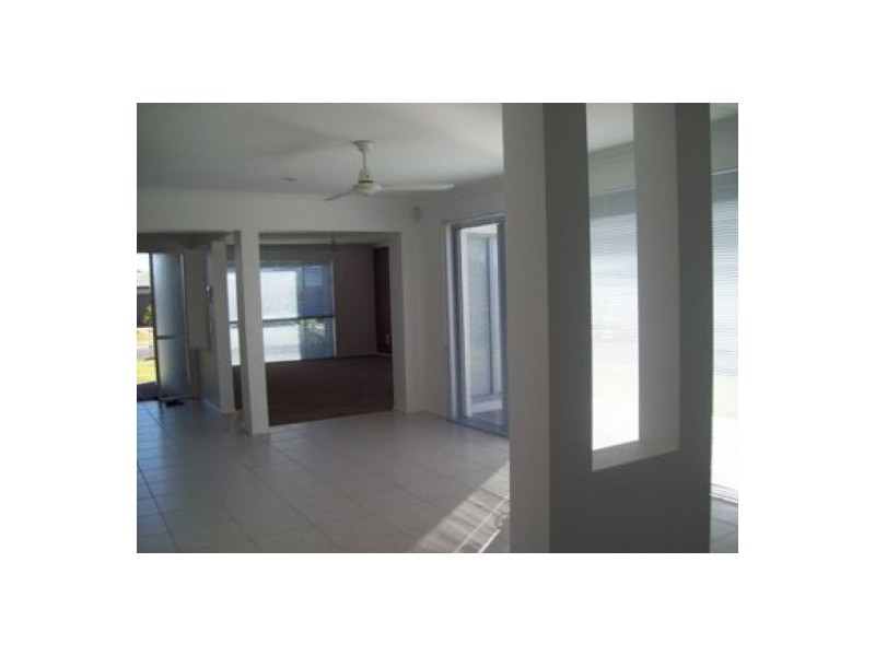 7 Captain Cook Street, Hervey Bay QLD 4655