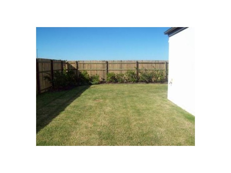 7 Captain Cook Street, Hervey Bay QLD 4655