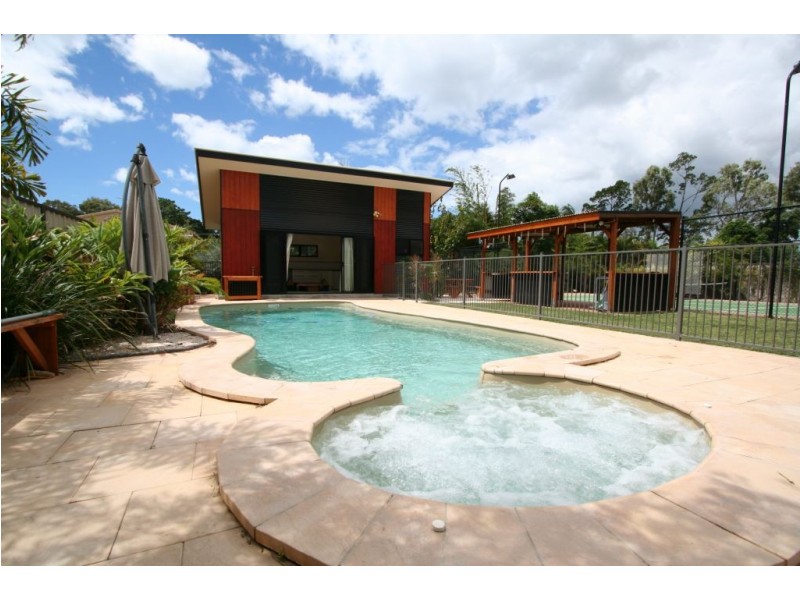 11 Castaway Court, Toogoom QLD 4655