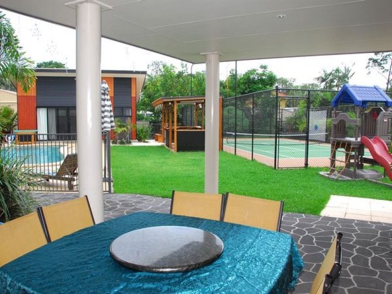 11 Castaway Court, Toogoom QLD 4655