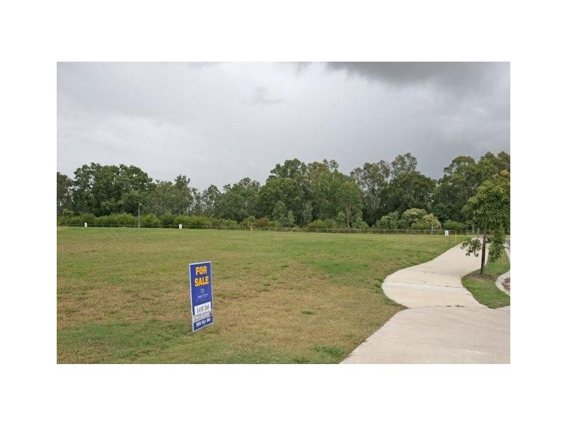 4 Clearwater Crescent, Toogoom QLD 4655