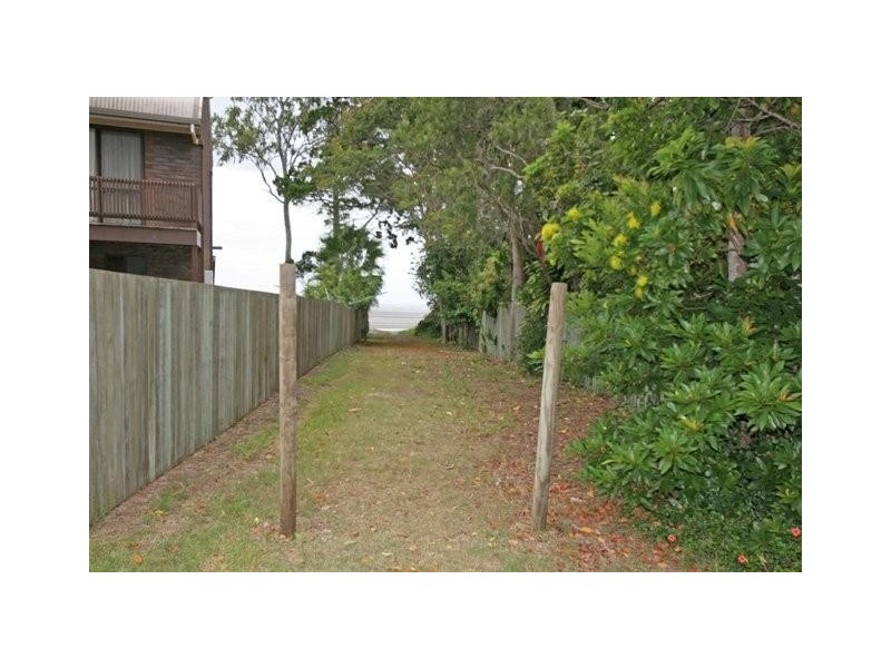 4 Clearwater Crescent, Toogoom QLD 4655