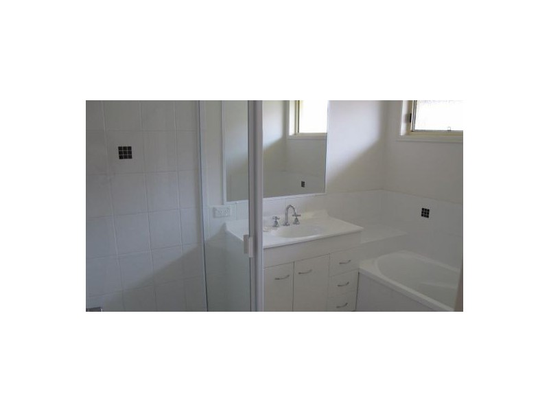 11 Protector Way, Eli Waters QLD 4655