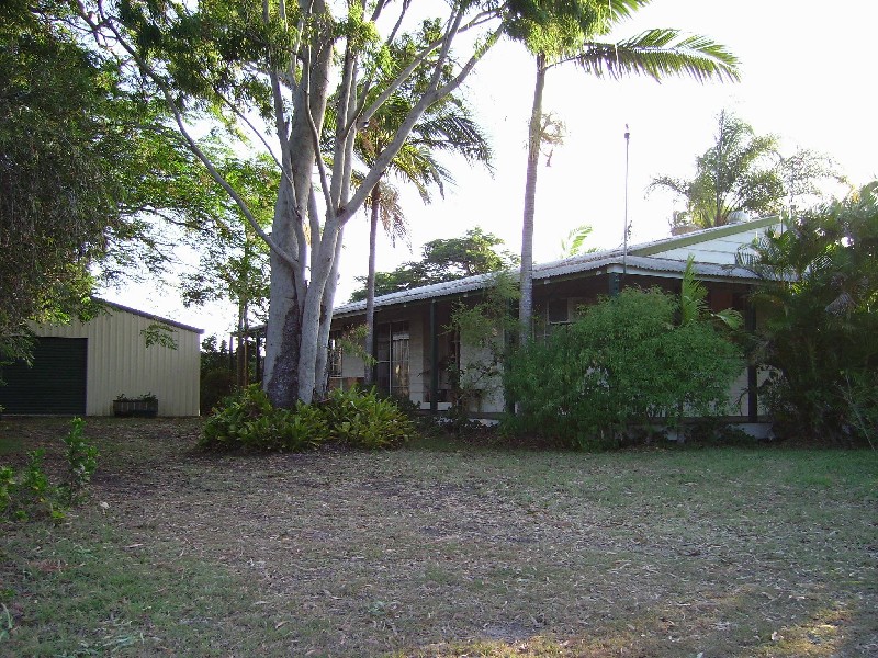 85  Kingfisher Pde, Toogoom QLD 4655